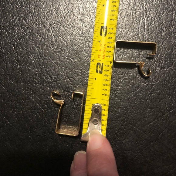 Sarah Coventry Gold-Toned Clip on Earrings - Picture 5 of 5